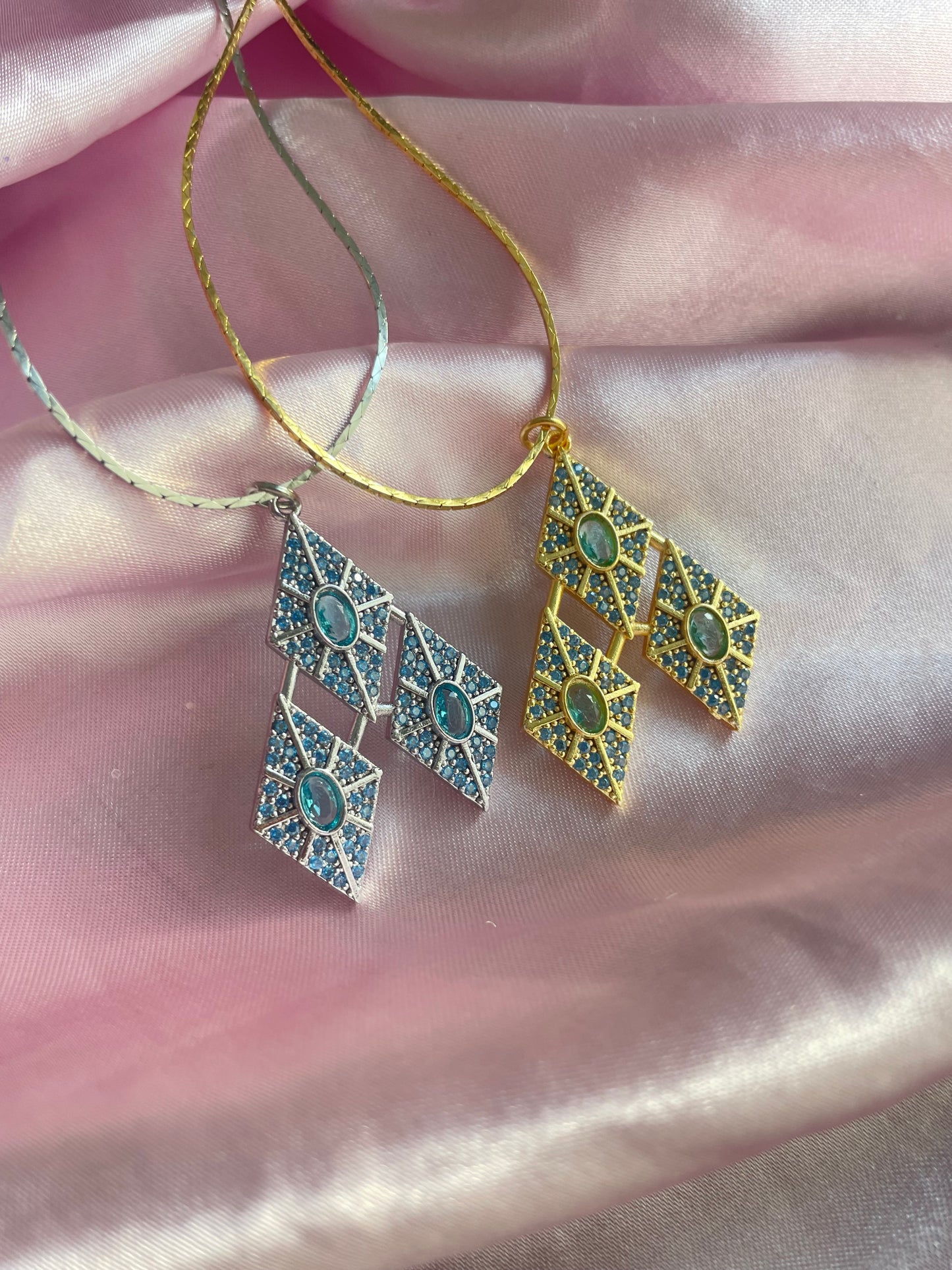 24K gold plated and 925 sterling silver Rarity Cutie Mark necklace