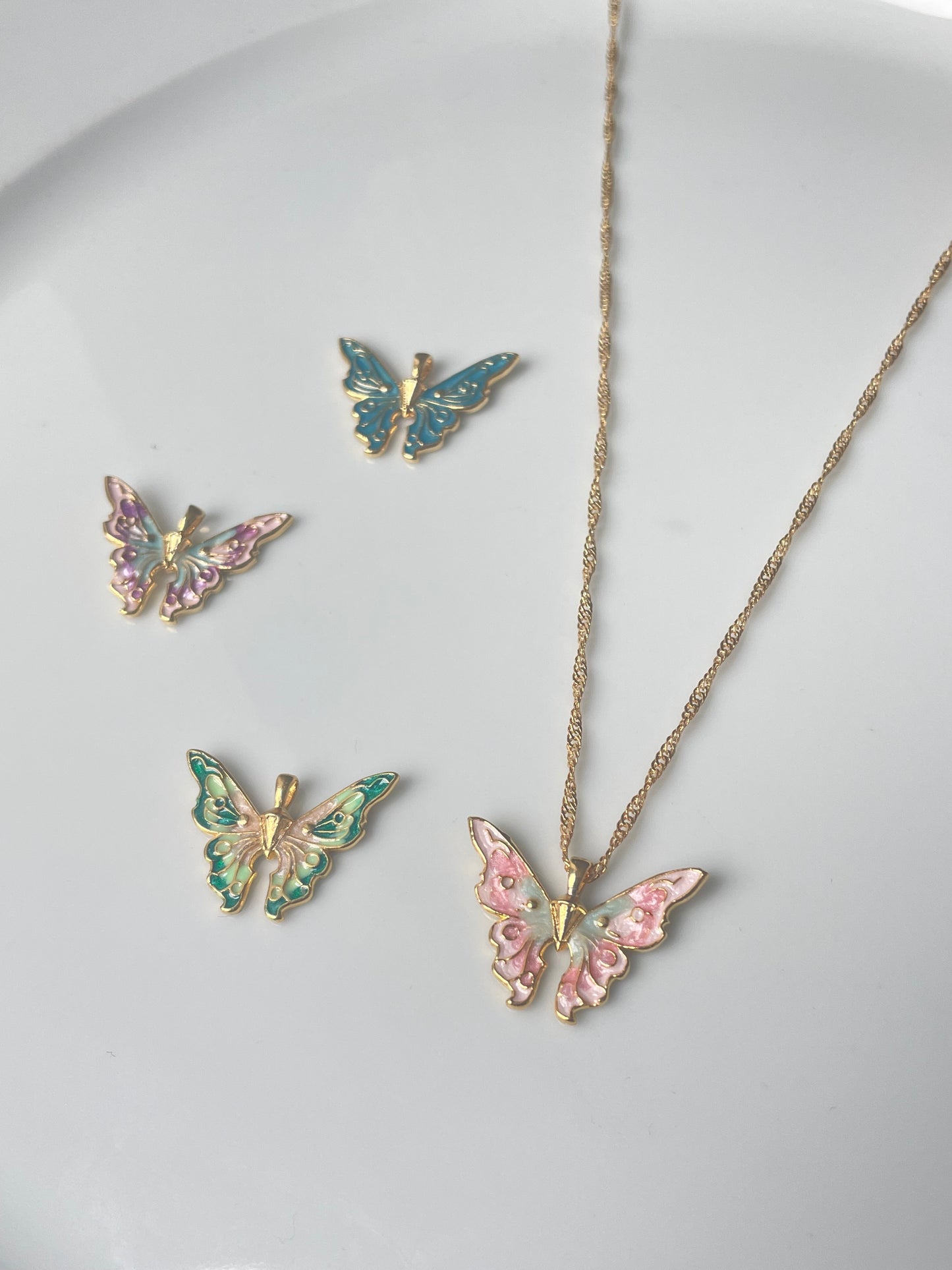 Fairytopia barbie butterfly necklace