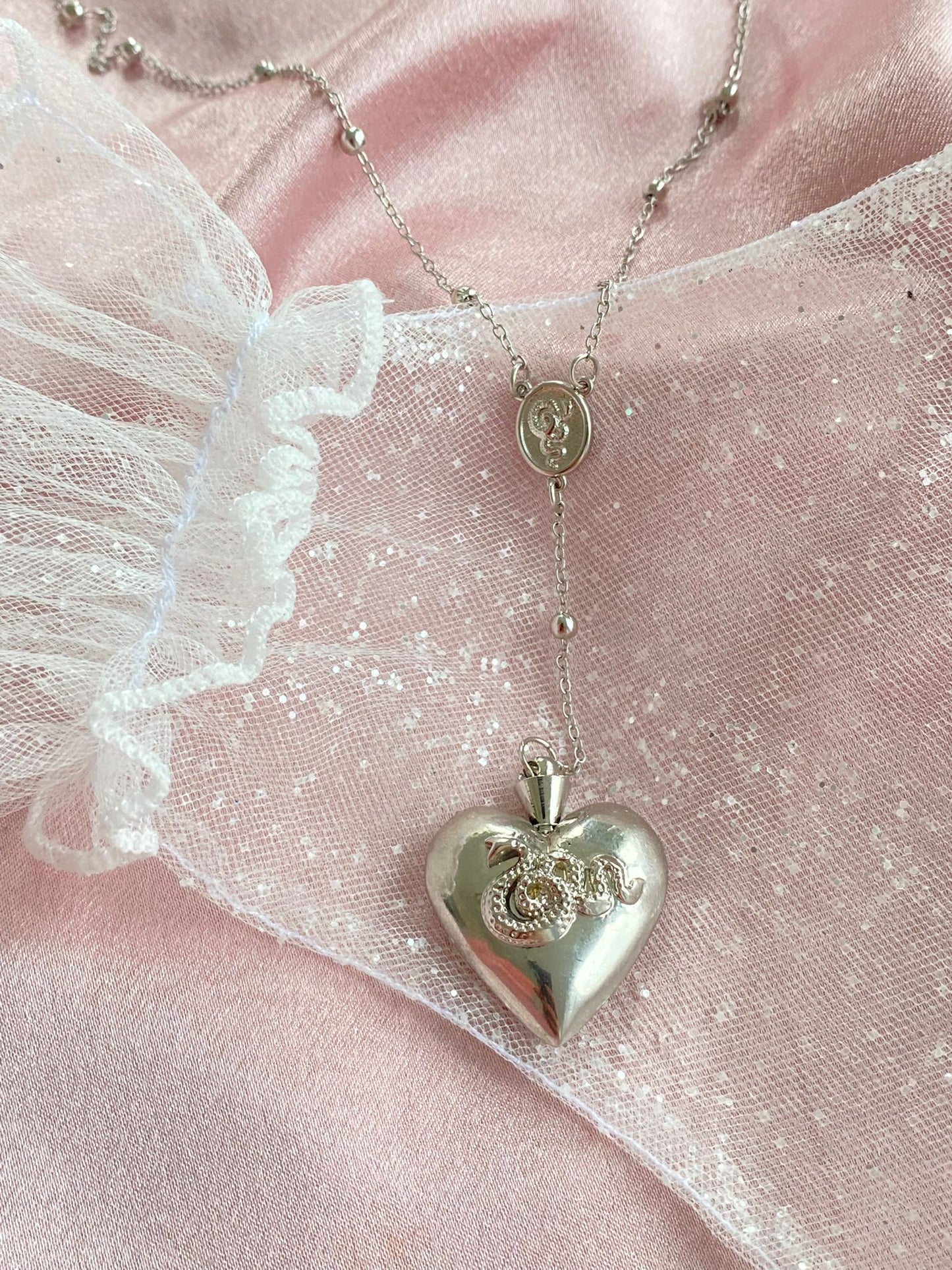 Lana Del Rey silver heart necklace
